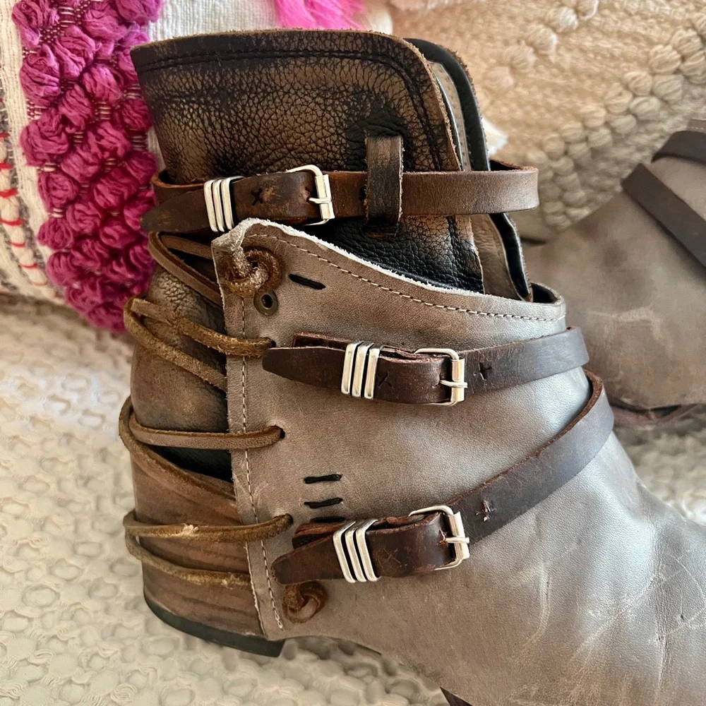 Freebird by Steven Grey Multi Distressed Leather Crue Boots 9 - Picture 6 of 16
